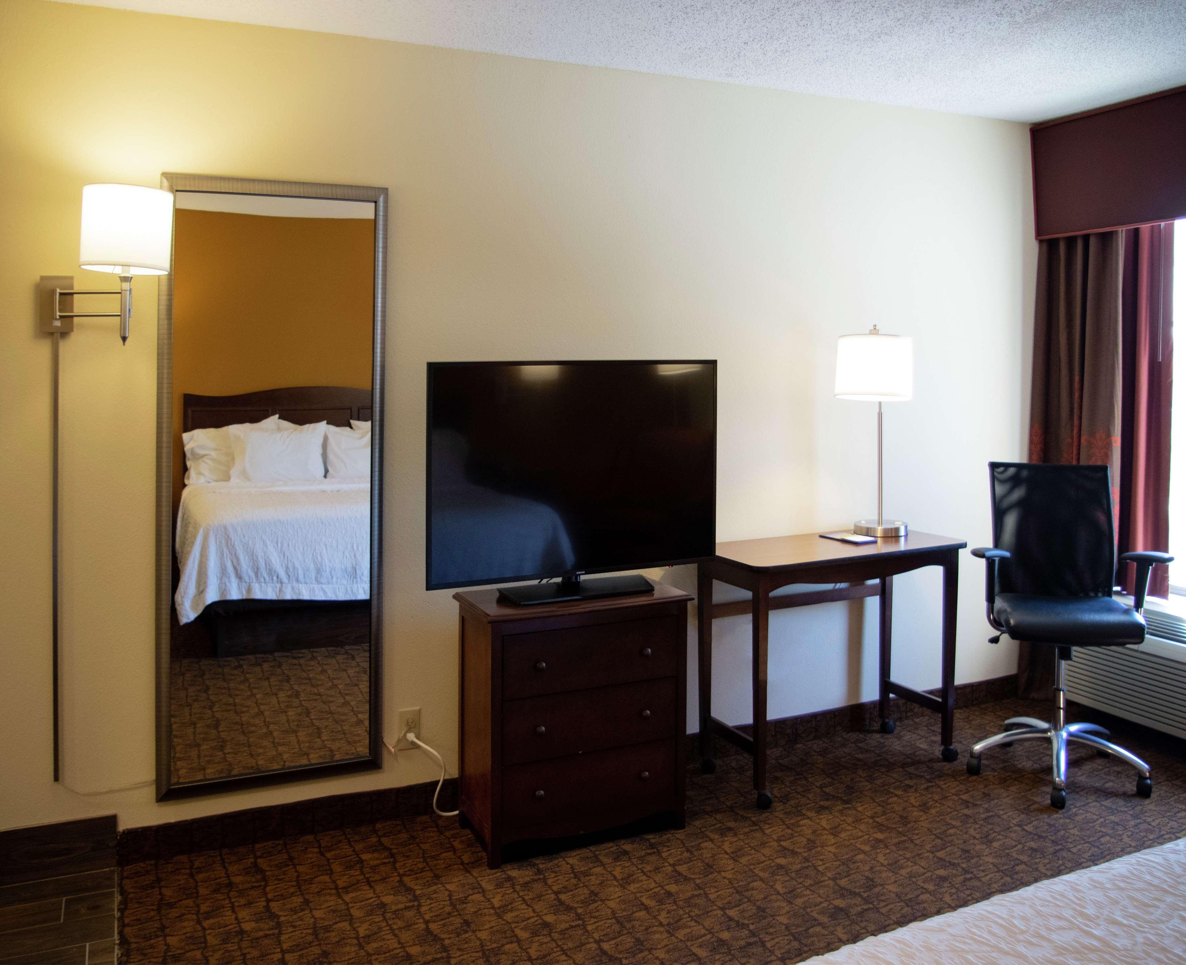 Hampton Inn St. Louis-Честерфилд Экстерьер фото