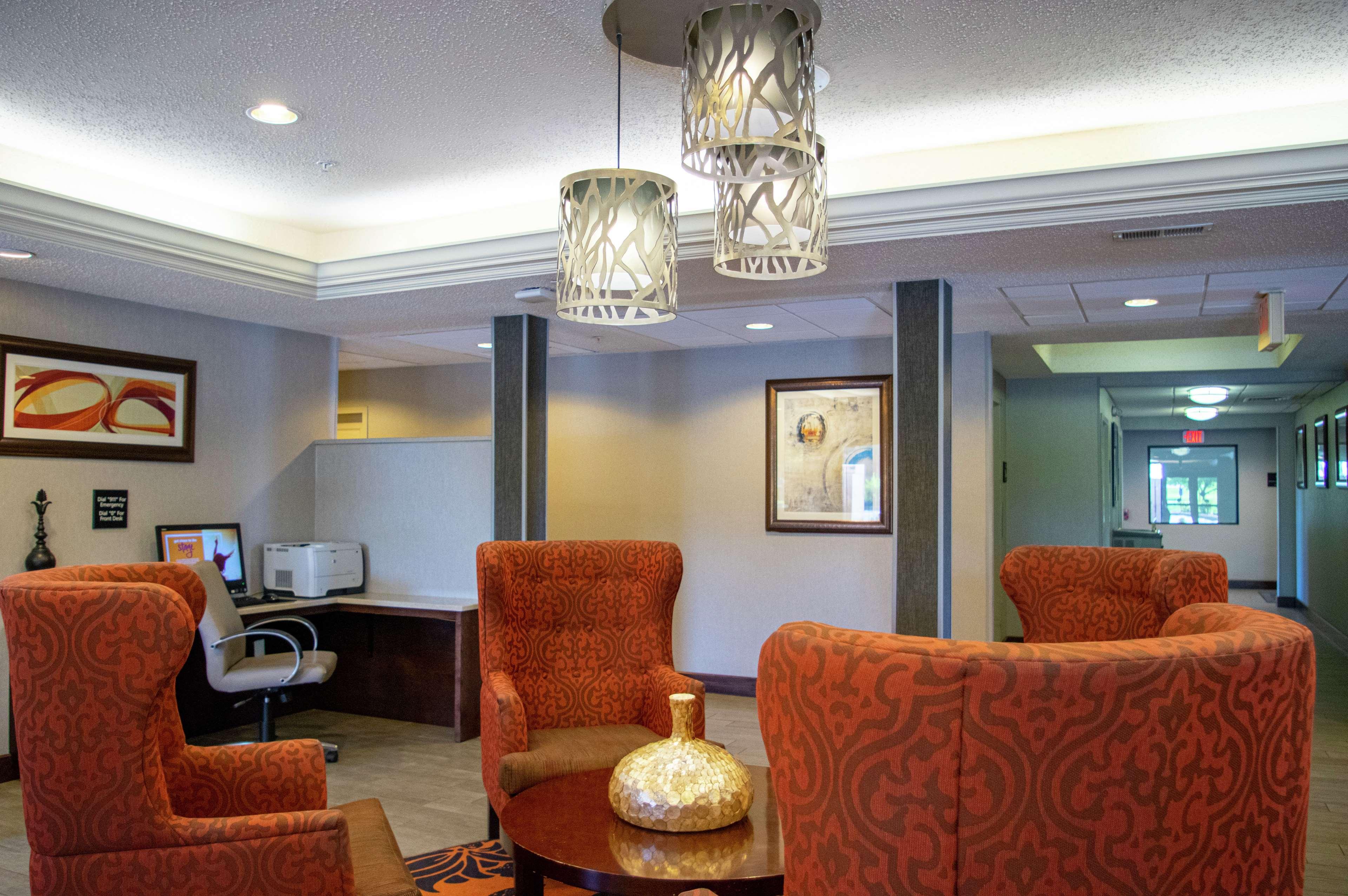 Hampton Inn St. Louis-Честерфилд Экстерьер фото