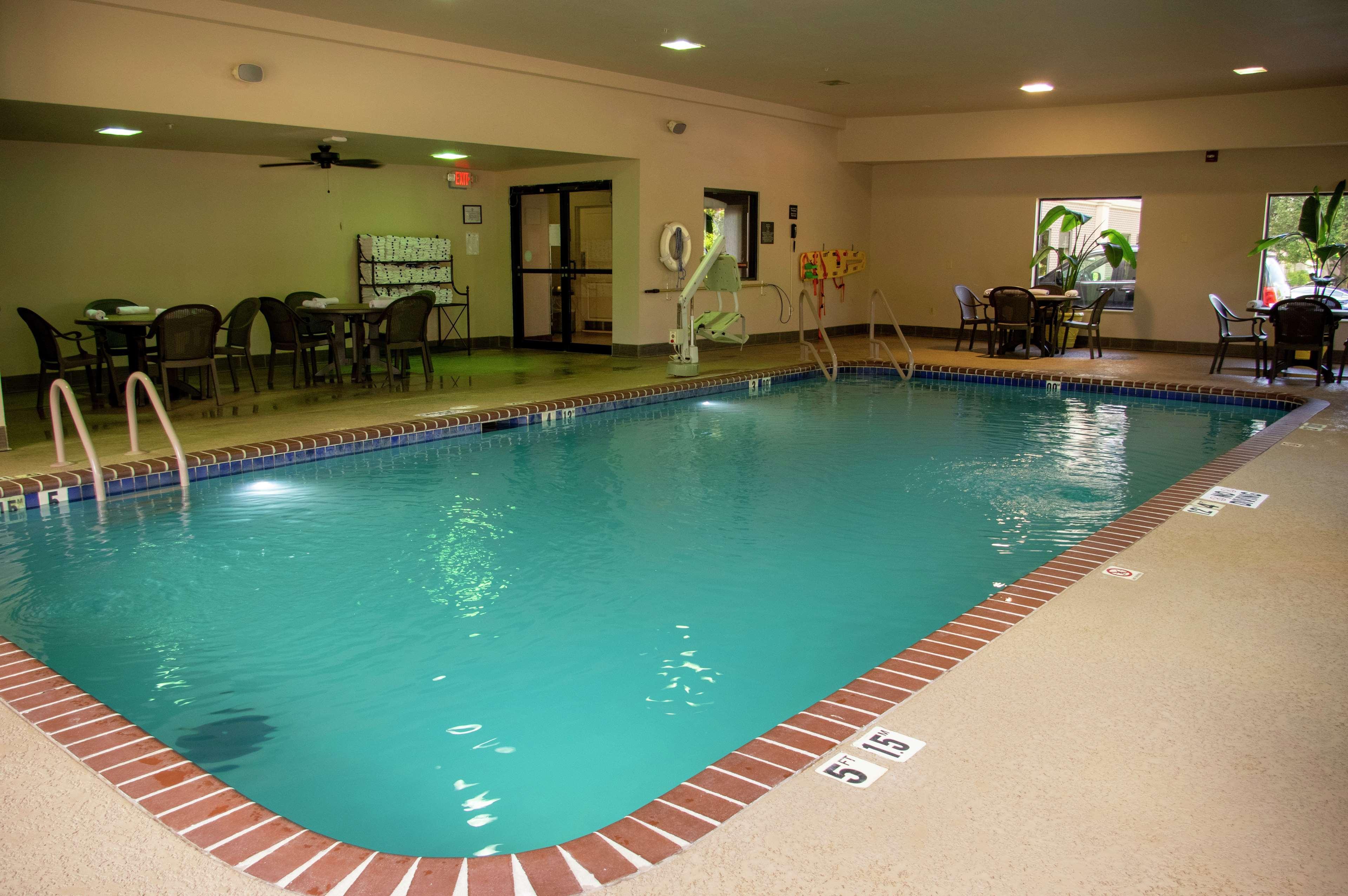Hampton Inn St. Louis-Честерфилд Экстерьер фото