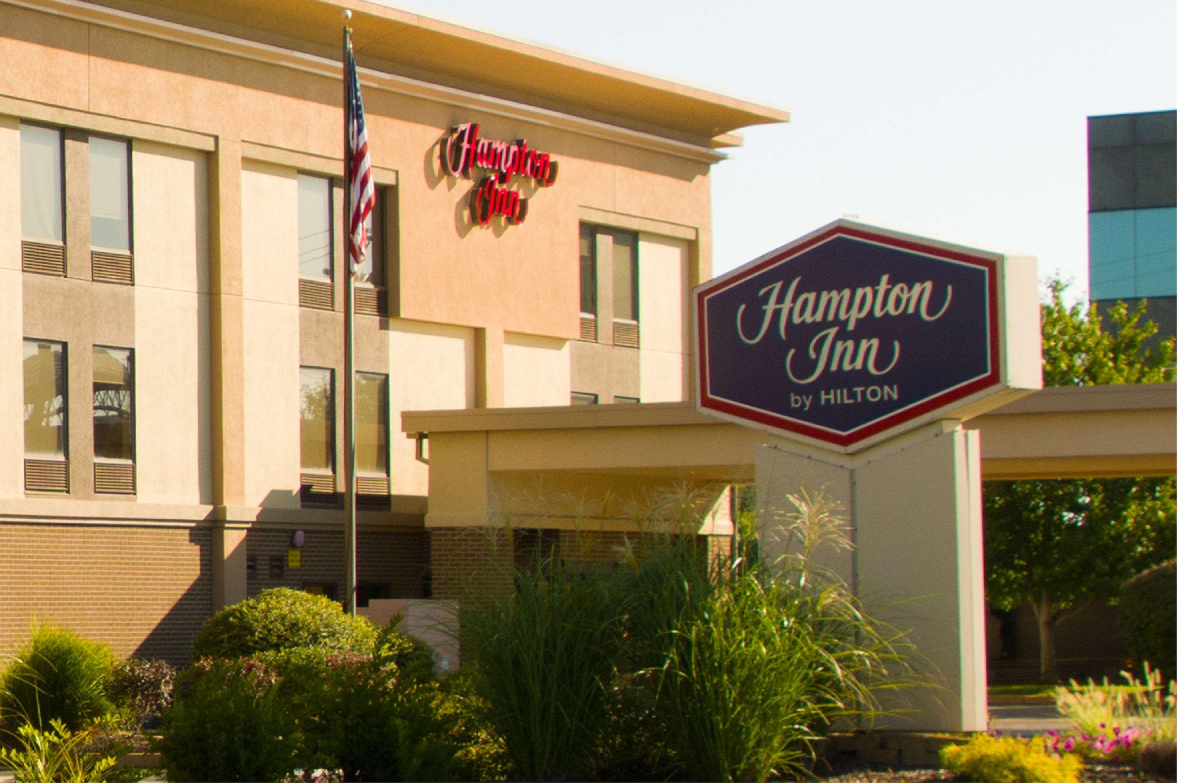 Hampton Inn St. Louis-Честерфилд Экстерьер фото