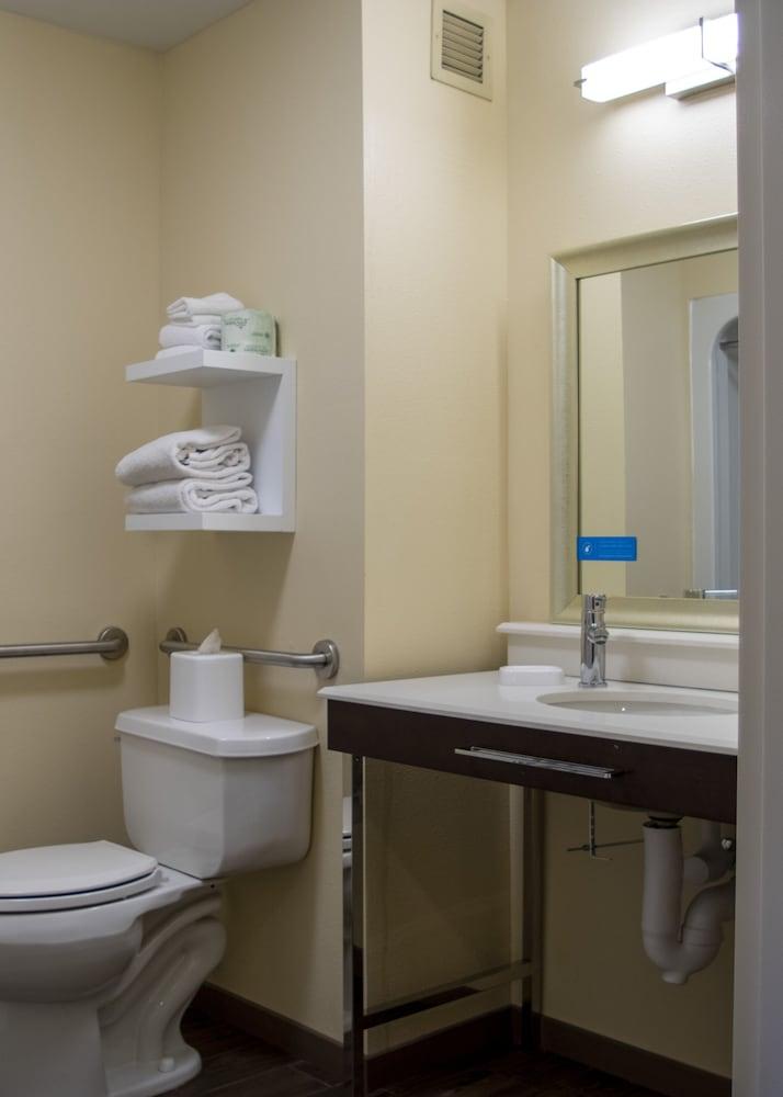 Hampton Inn St. Louis-Честерфилд Экстерьер фото