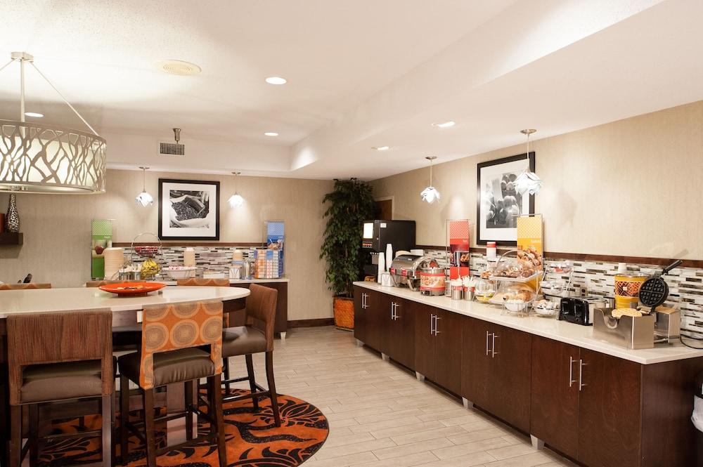 Hampton Inn St. Louis-Честерфилд Экстерьер фото