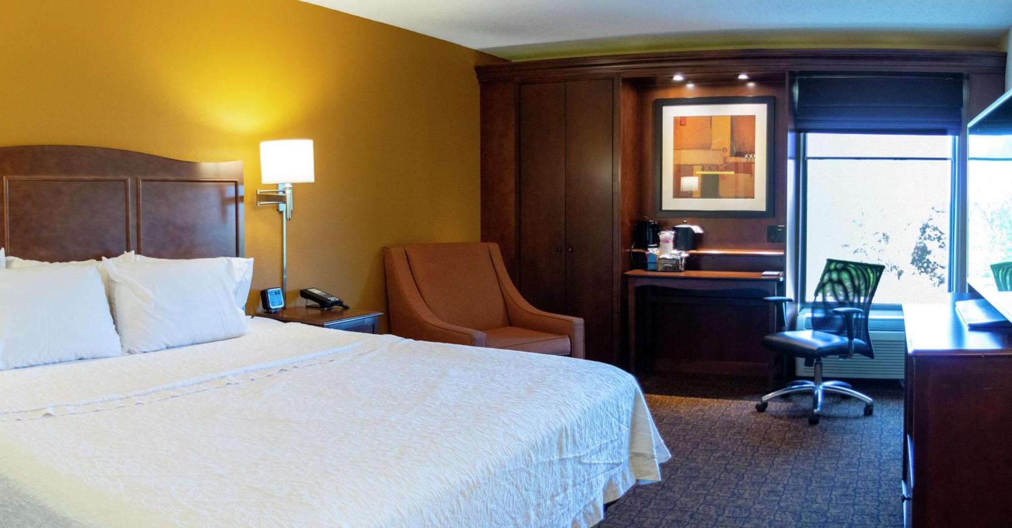 Hampton Inn St. Louis-Честерфилд Экстерьер фото