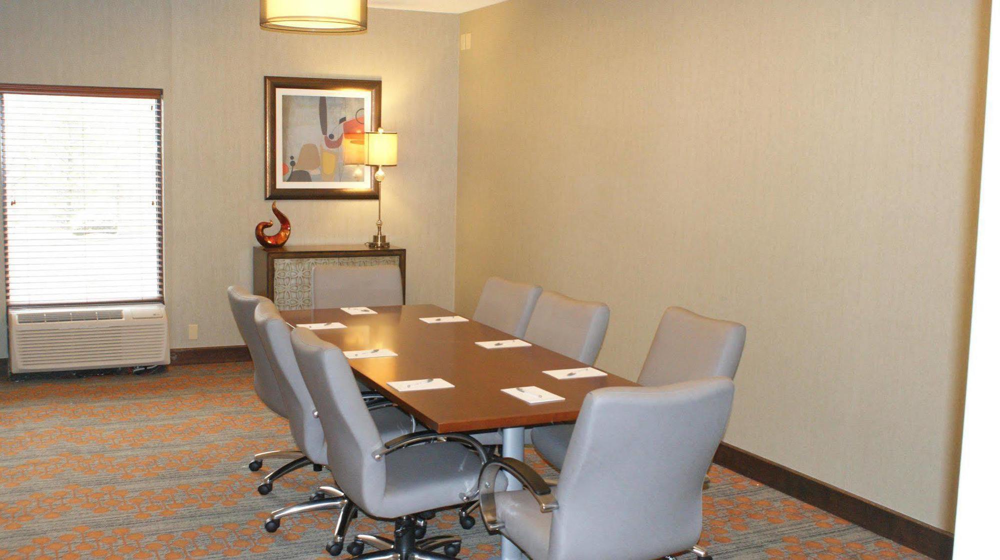 Hampton Inn St. Louis-Честерфилд Экстерьер фото
